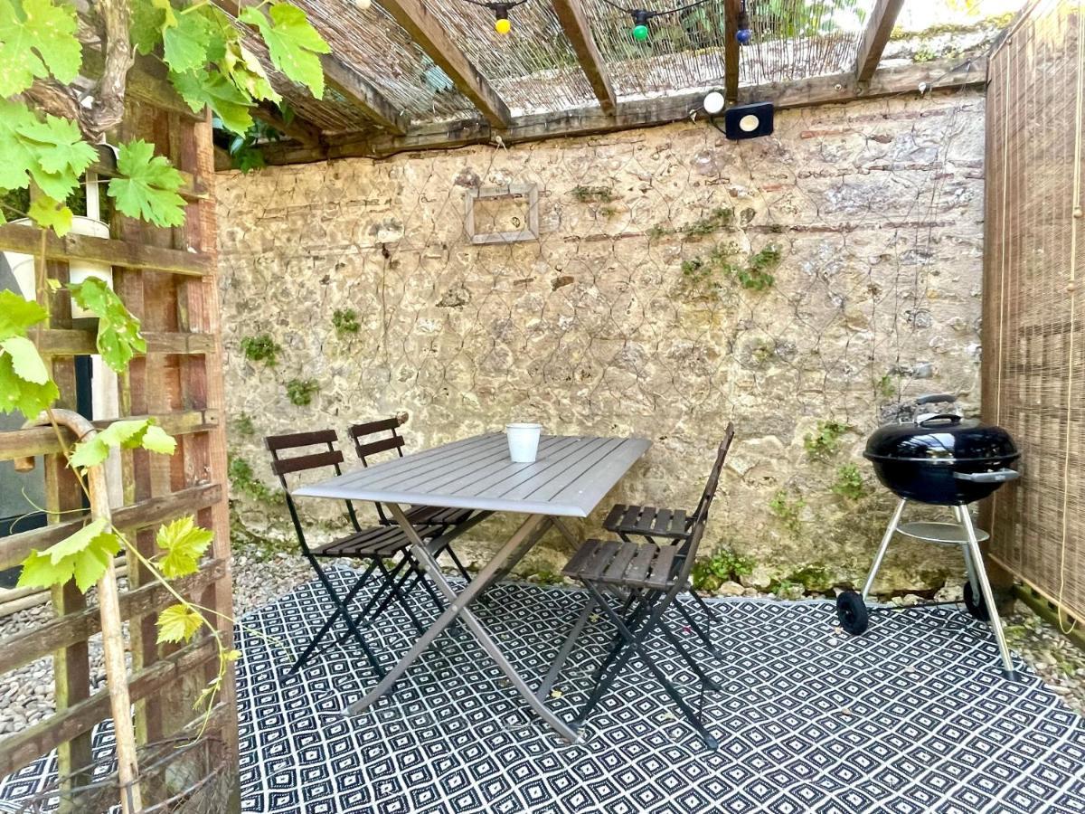Les Régniers - 1 gîte x4 à 6 et 1 gîte x8 - à réserver ensemble ou séparément Eynesse Extérieur photo