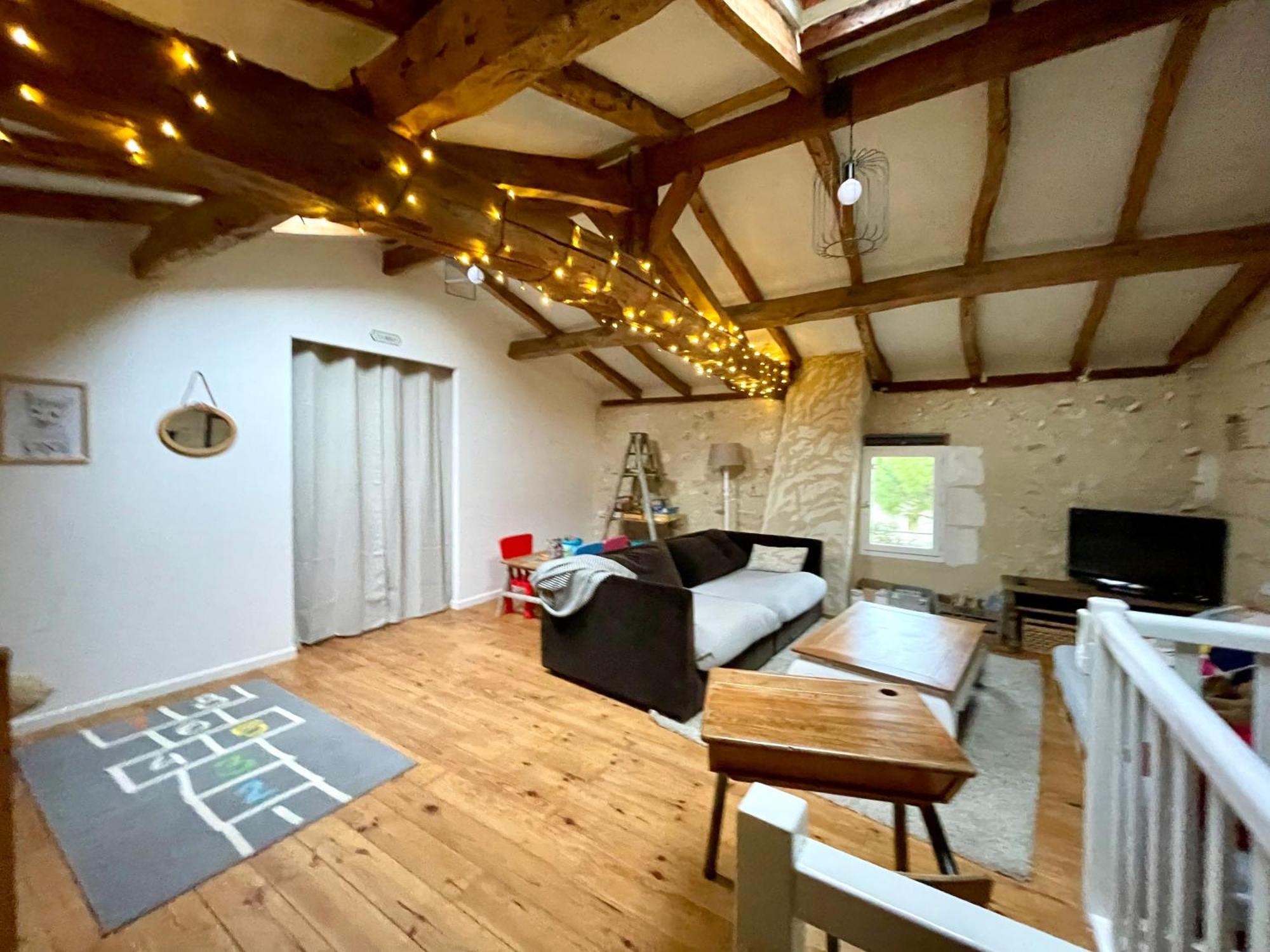 Les Régniers - 1 gîte x4 à 6 et 1 gîte x8 - à réserver ensemble ou séparément Eynesse Extérieur photo