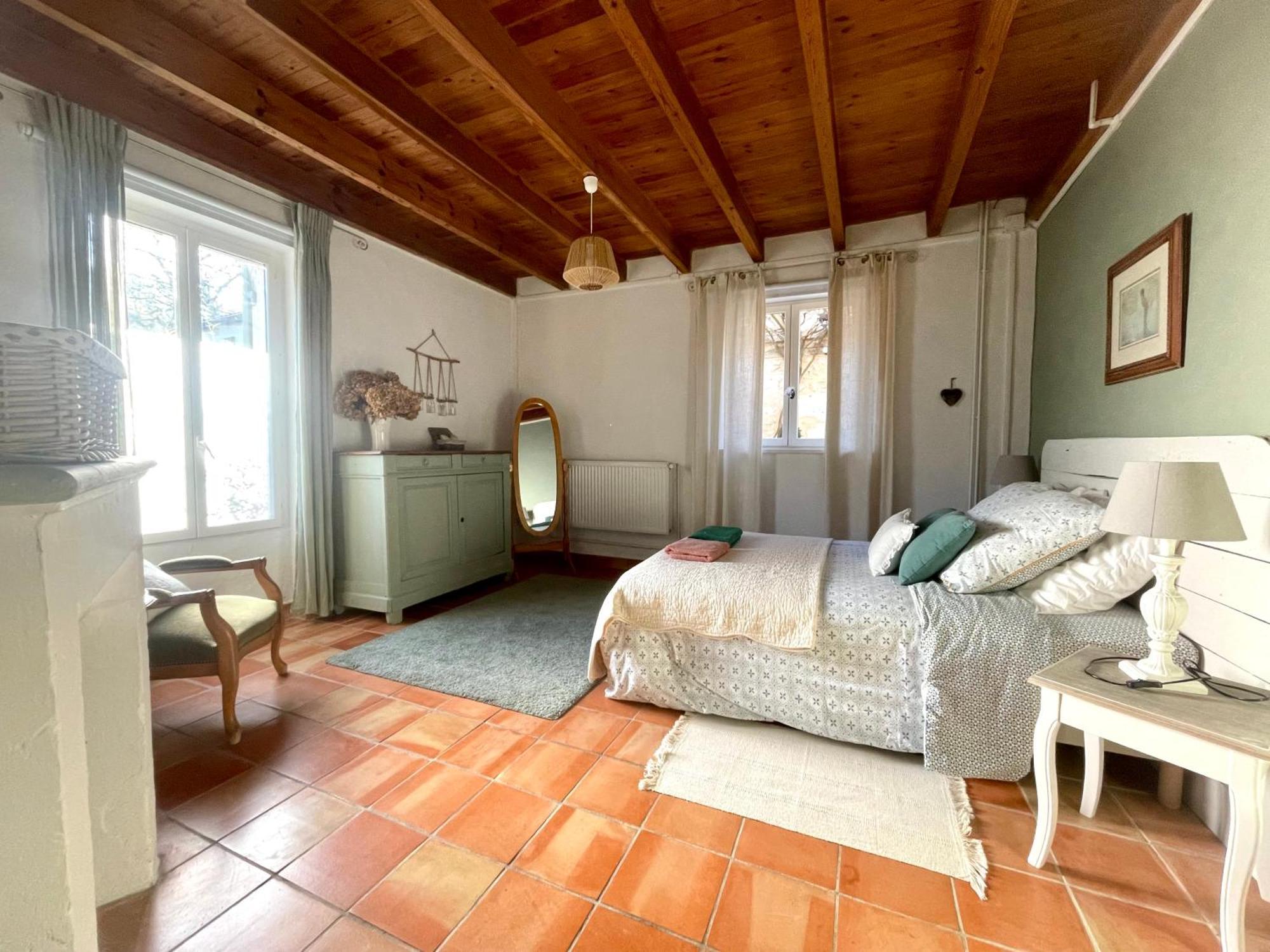 Les Régniers - 1 gîte x4 à 6 et 1 gîte x8 - à réserver ensemble ou séparément Eynesse Extérieur photo